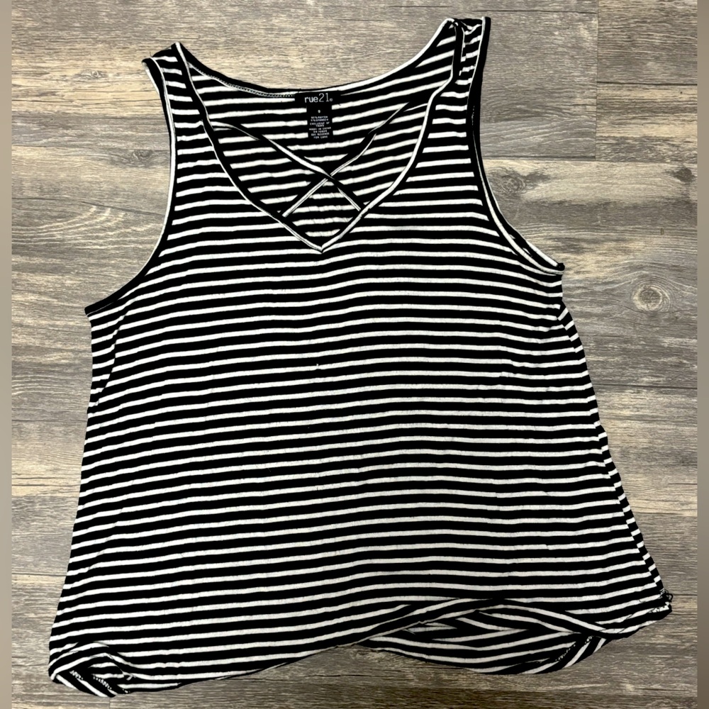 Rue21 Womenβs Tank Top Size Small. Black and white stripe. EUC